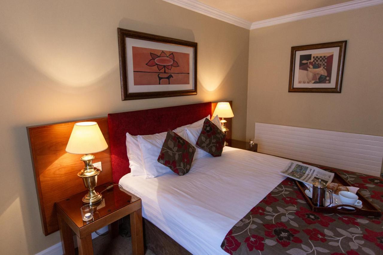 Hamlet Court Hotel Johnstown Bridge Eksteriør bilde